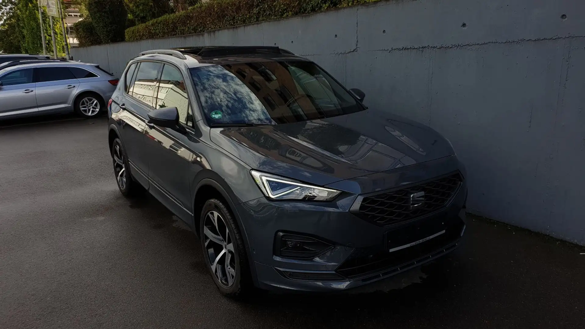 SEAT Tarraco FR 1.5 TSI DSG Pano/ACC/AHK/Kamera/Beats Grau - 2