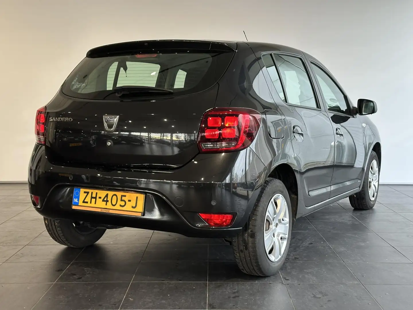 Dacia Sandero 0.9 TCe Bi-Fuel Laureate NAVIGATIE | ACHTERUITRIJC Zwart - 2
