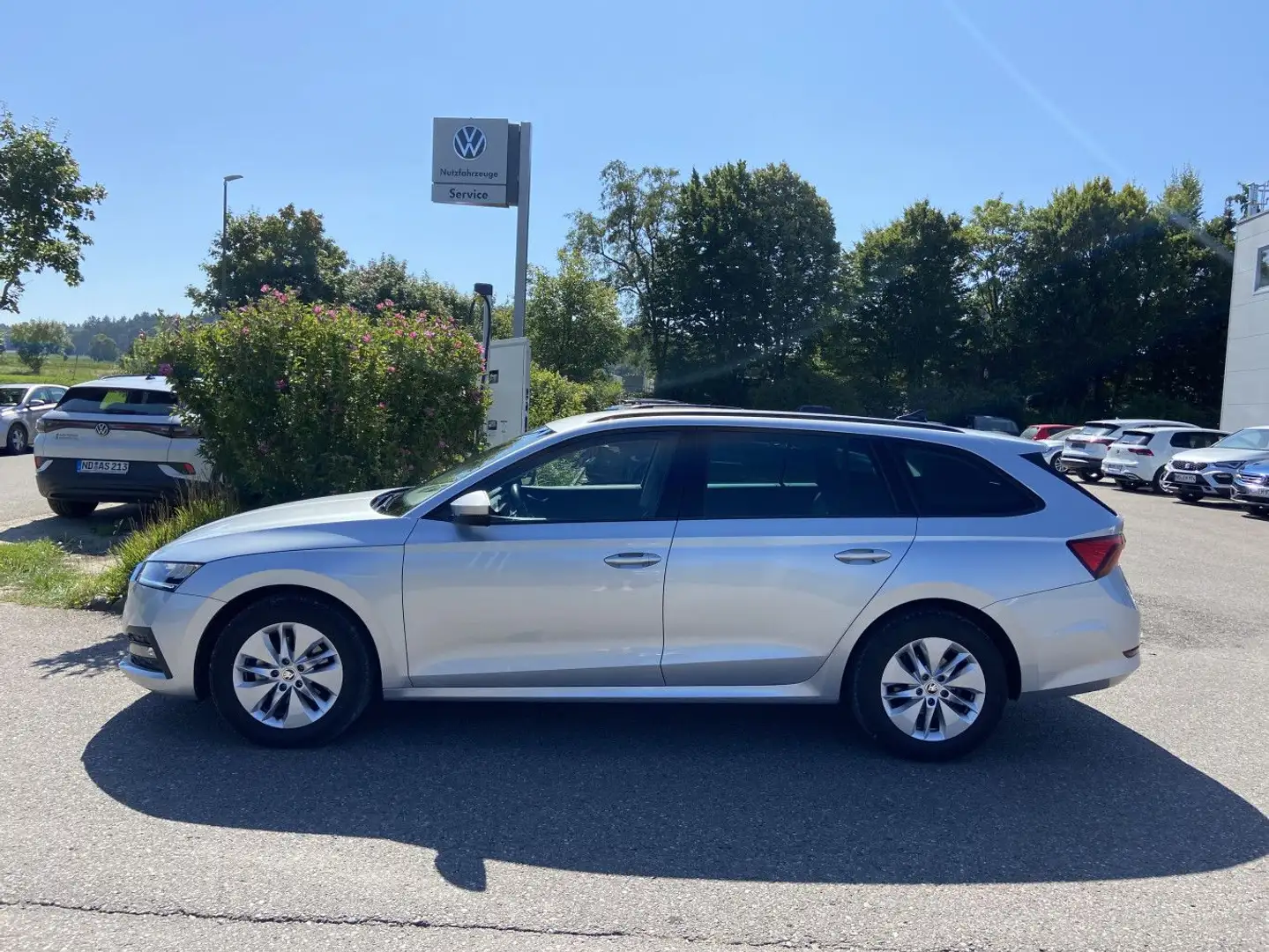 Skoda Octavia Combi 2.0 TDI DSG NAVI-COLUMBUS+LED+SMAR Silber - 2