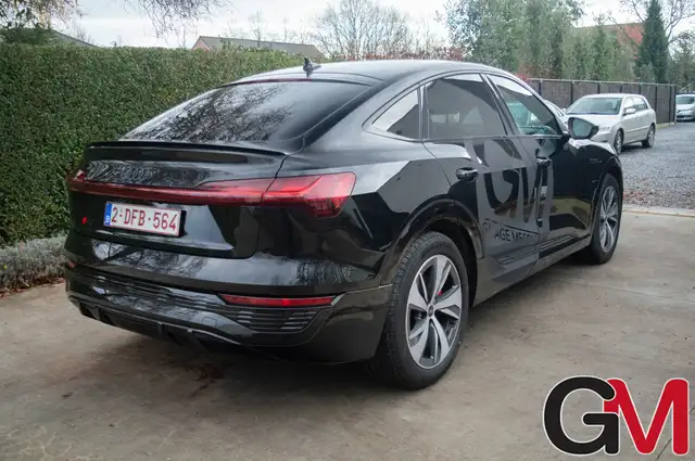 Audi Q8 E-Tron view 6