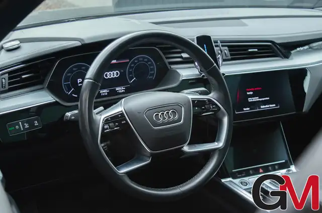 Audi Q8 E-Tron view 7