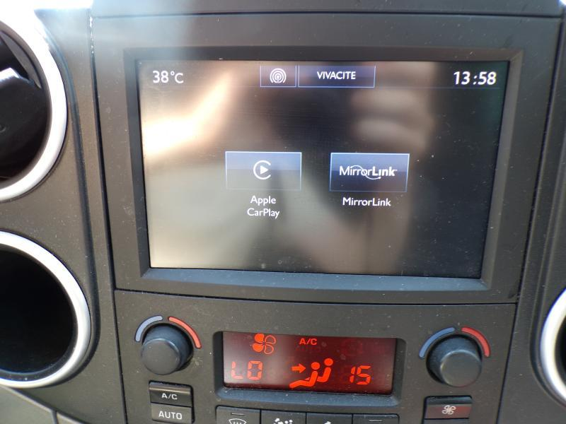 Peugeot Partner Teppee 1.2 110cv Gris 01/18 65482km Clim GPS Radio — photo 12