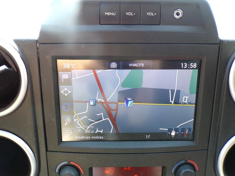Peugeot Partner Teppee 1.2 110cv Gris 01/18 65482km Clim GPS Radio — photo 9