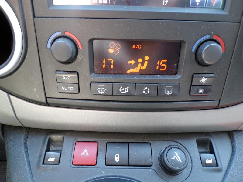 Peugeot Partner Teppee 1.2 110cv Gris 01/18 65482km Clim GPS Radio — photo 10