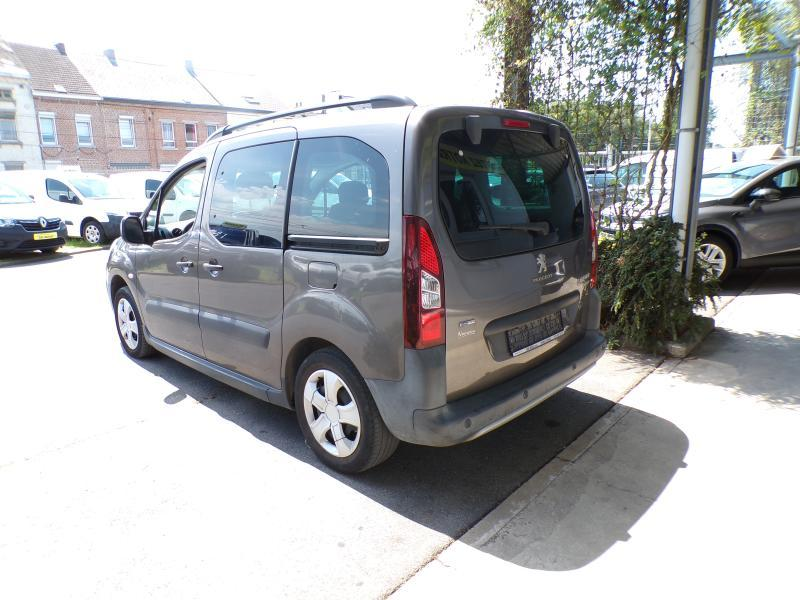 Peugeot Partner Teppee 1.2 110cv Gris 01/18 65482km Clim GPS Radio — photo 5