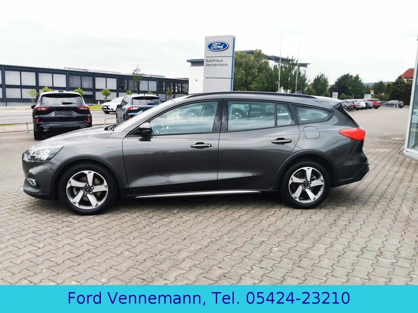 Ford Focus Turnier Active *el.Klappe,Navi* Grijs - 2
