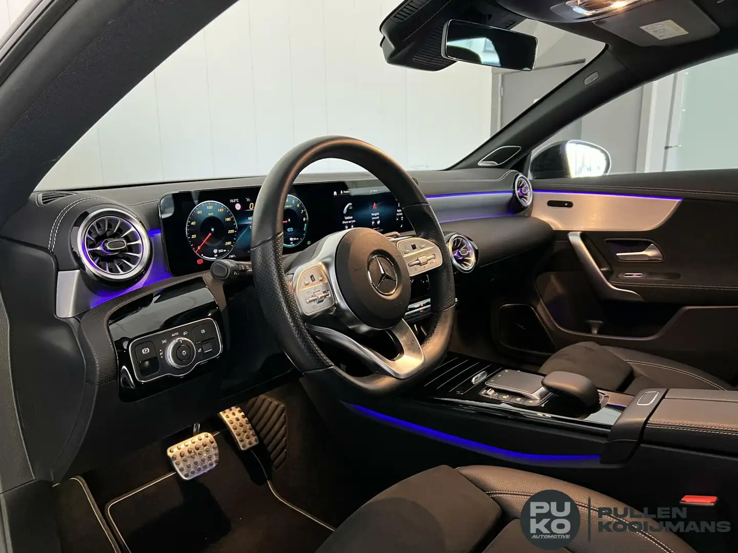 Mercedes-Benz CLA 250 250e Shooting brake Bleu - 2