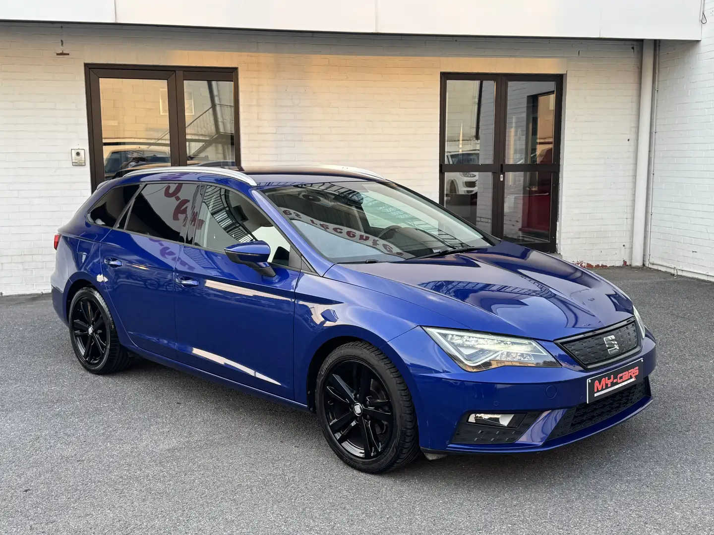 SEAT Leon ST 1.0 ESSENCE AUTOMATIQUE BLACK EDITION FULL Blauw - 2