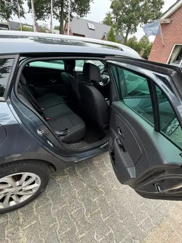 Renault Megane view 25