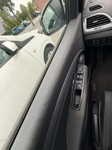 Renault Megane view 13