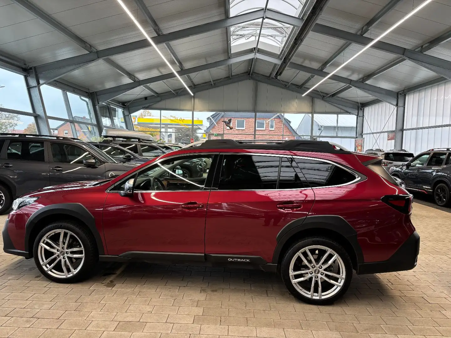 Subaru OUTBACK Outback Platinum Красный - 2