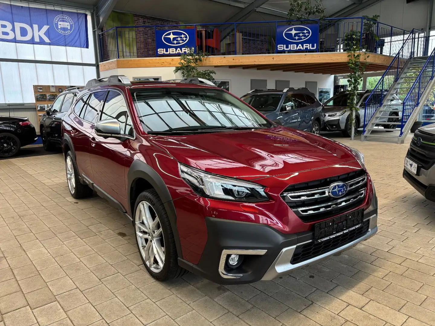 Subaru OUTBACK Outback Platinum Красный - 1