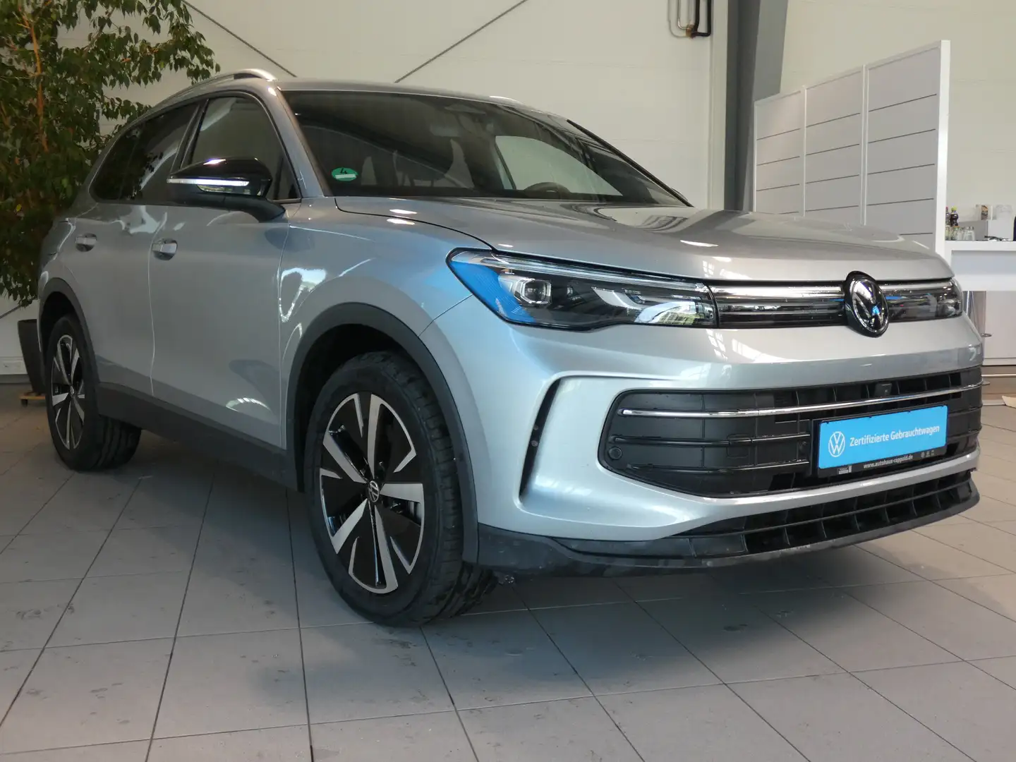 Volkswagen Tiguan 2.0 TDI Goal DSG AHK 19 ZOLL HECKKLAPPE EL. Plateado - 2