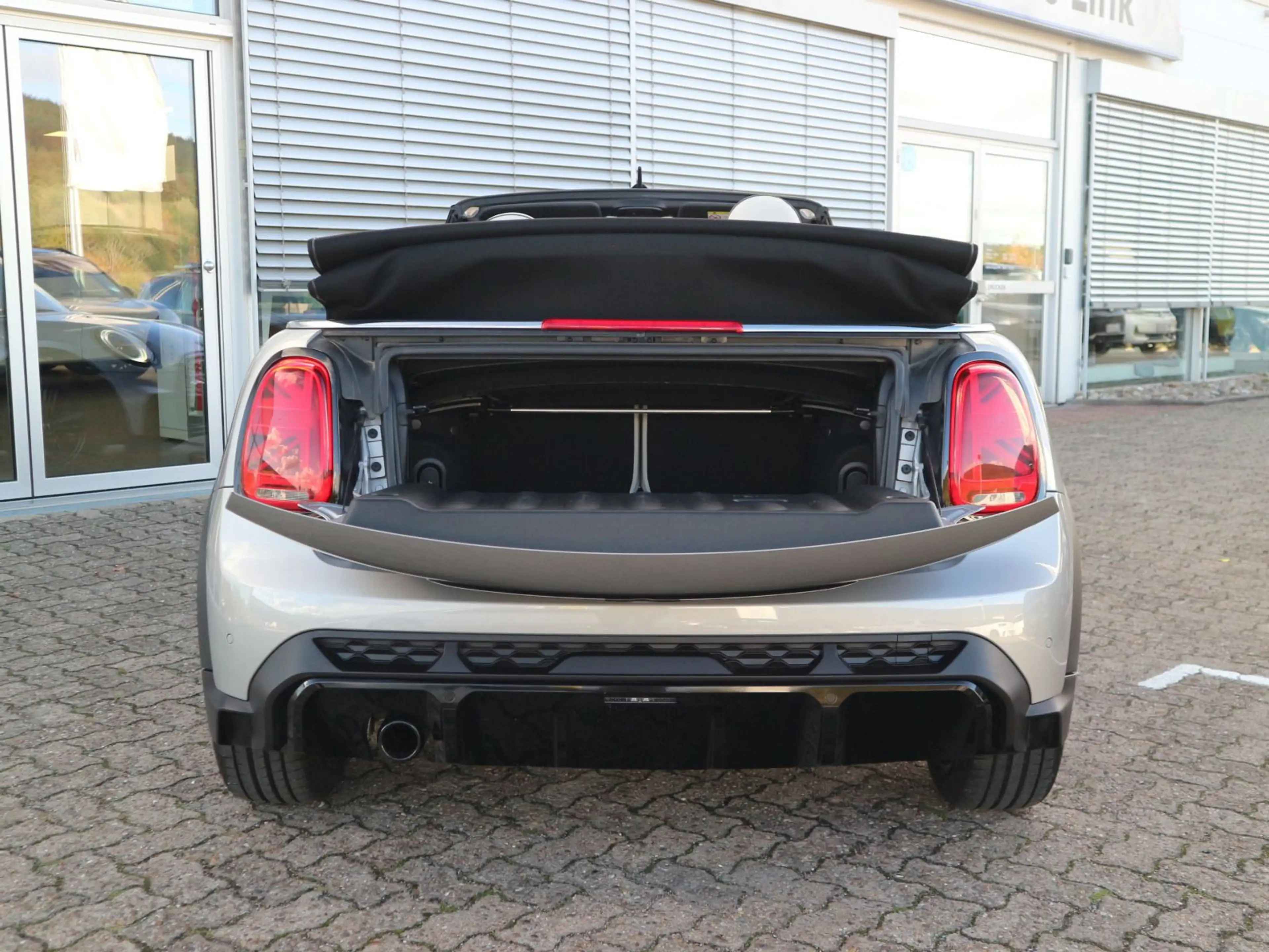 MINI Cooper Cabrio JCW Trim RFK NAVI CARPLAY — photo 7