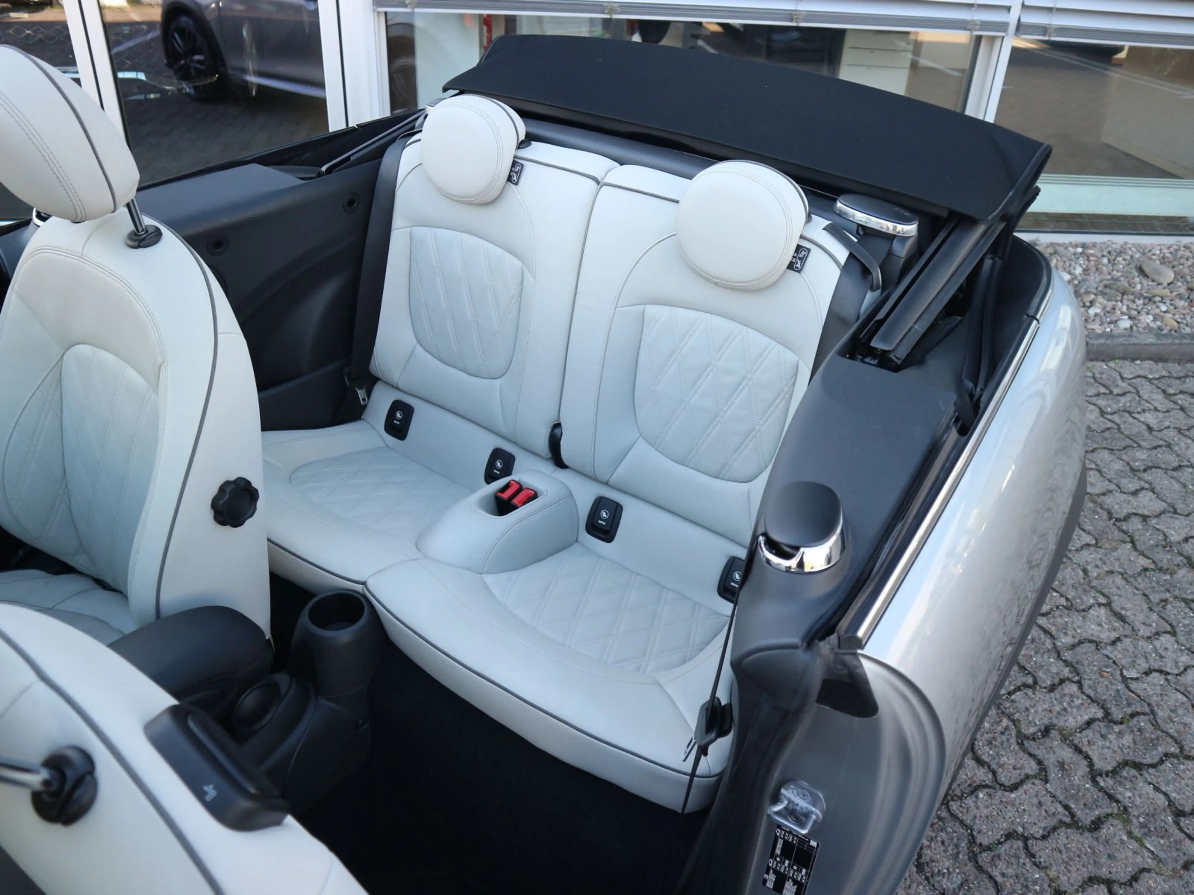 MINI Cooper Cabrio JCW Trim RFK NAVI CARPLAY — photo 11