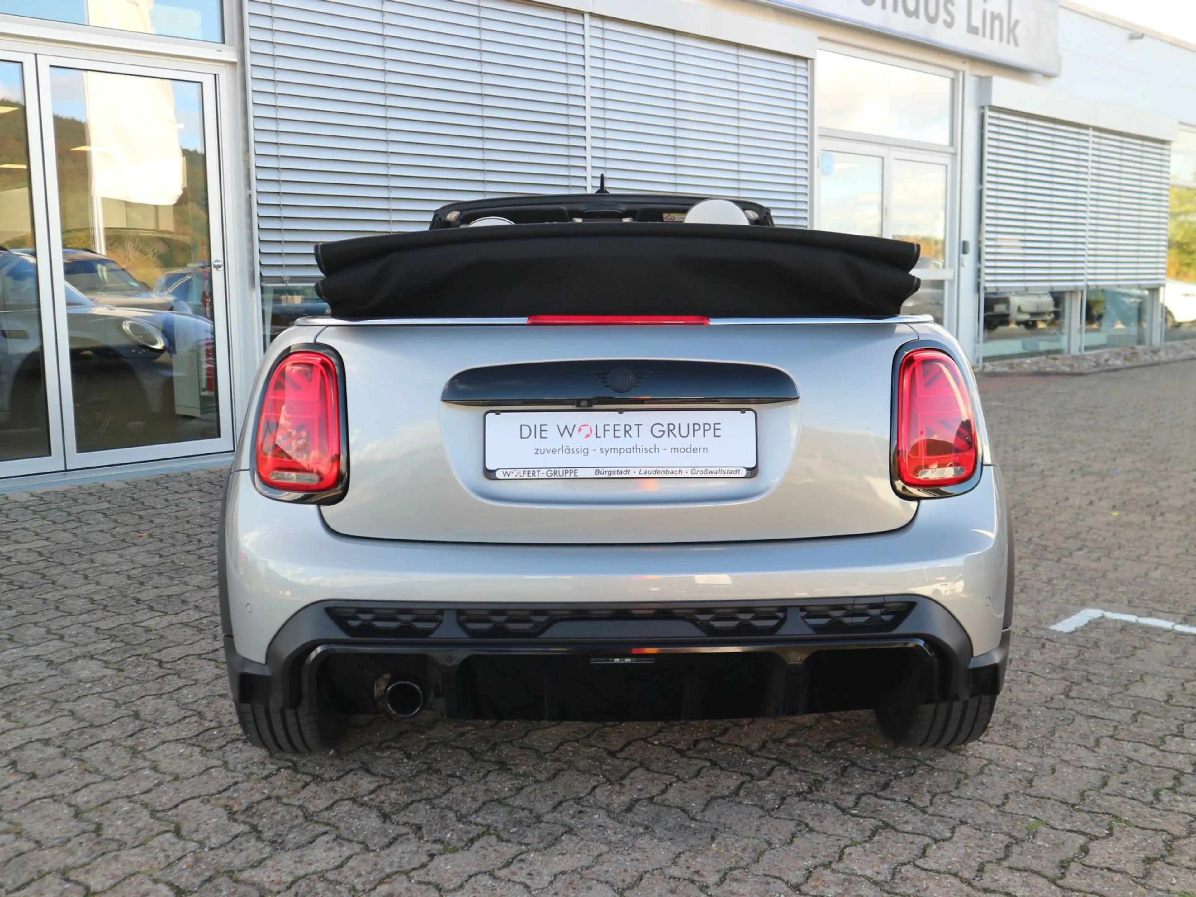 MINI Cooper Cabrio JCW Trim RFK NAVI CARPLAY — photo 6