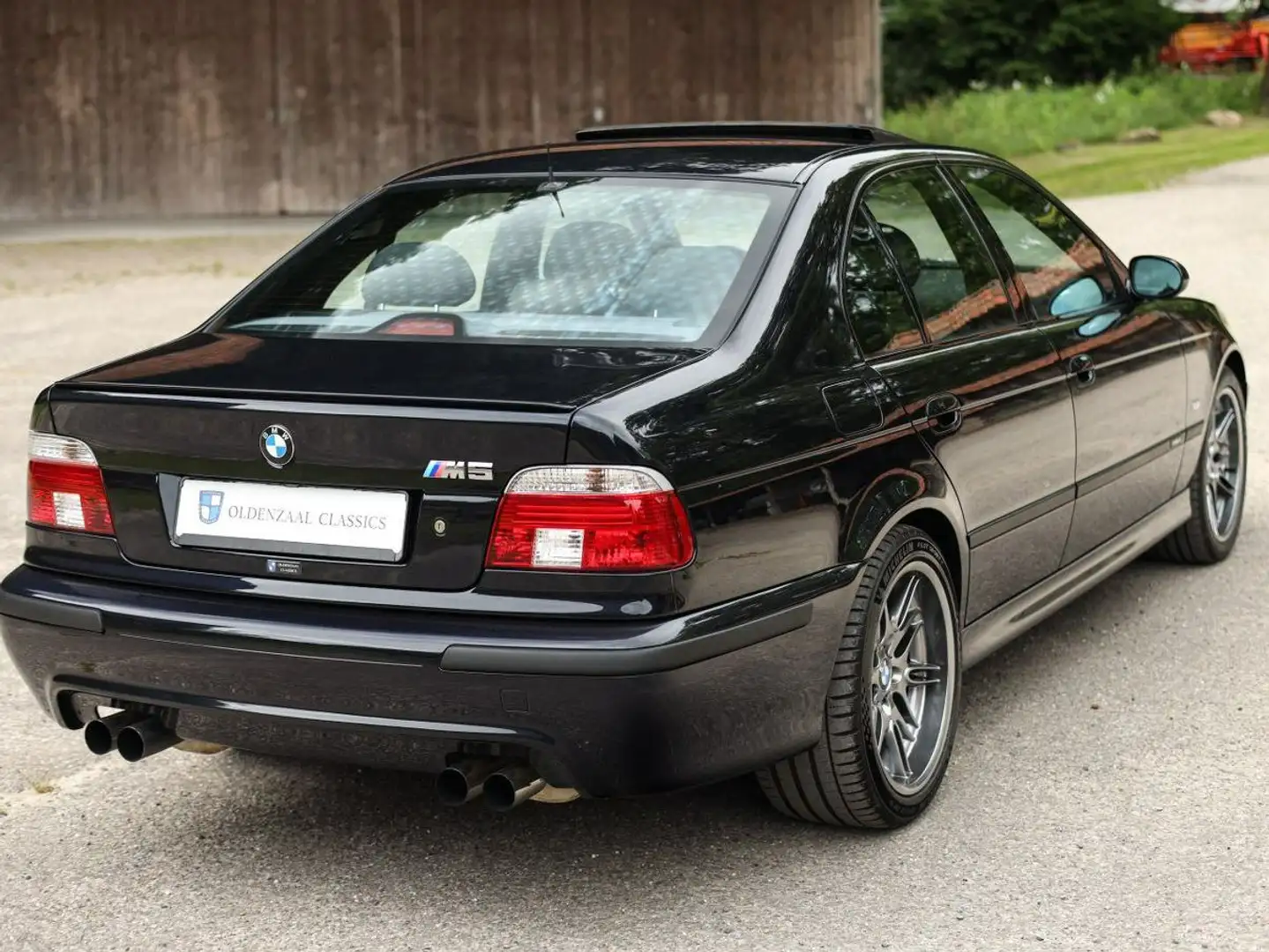 BMW M5 4.9 Liter V8 Negro - 2