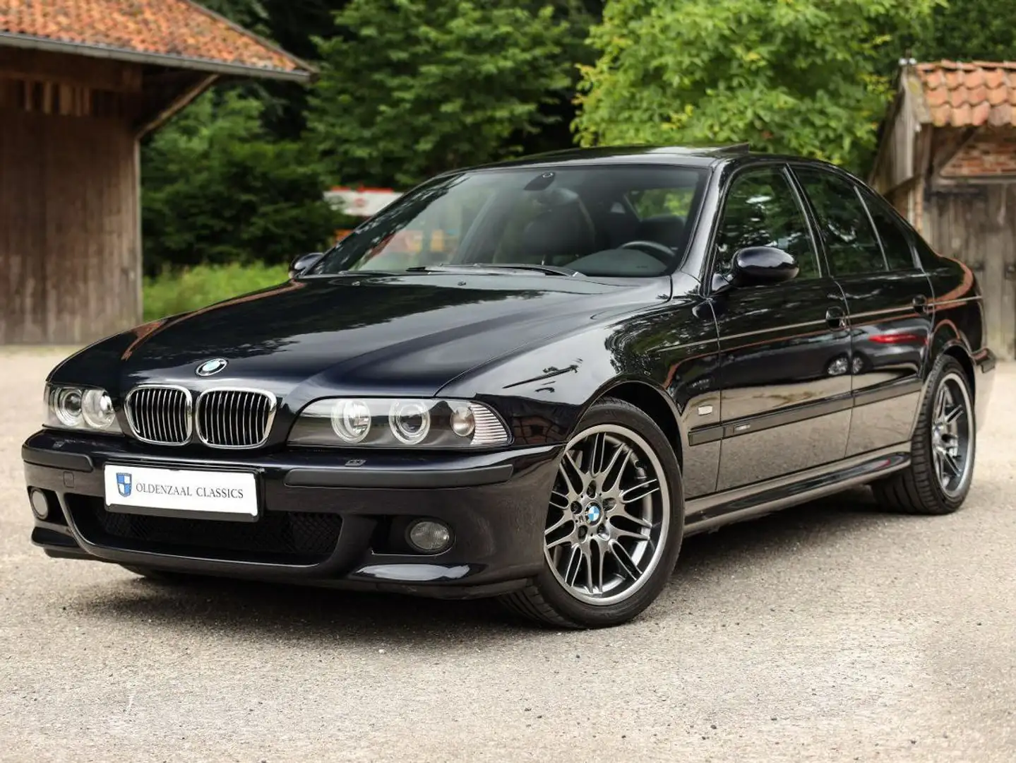 BMW M5 4.9 Liter V8 Negro - 1