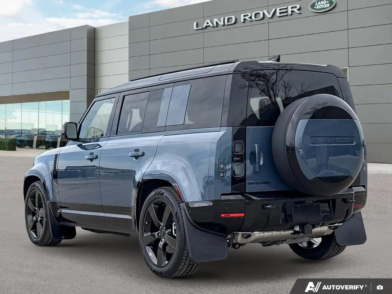 Land Rover Defender снимка Land Rover Defender