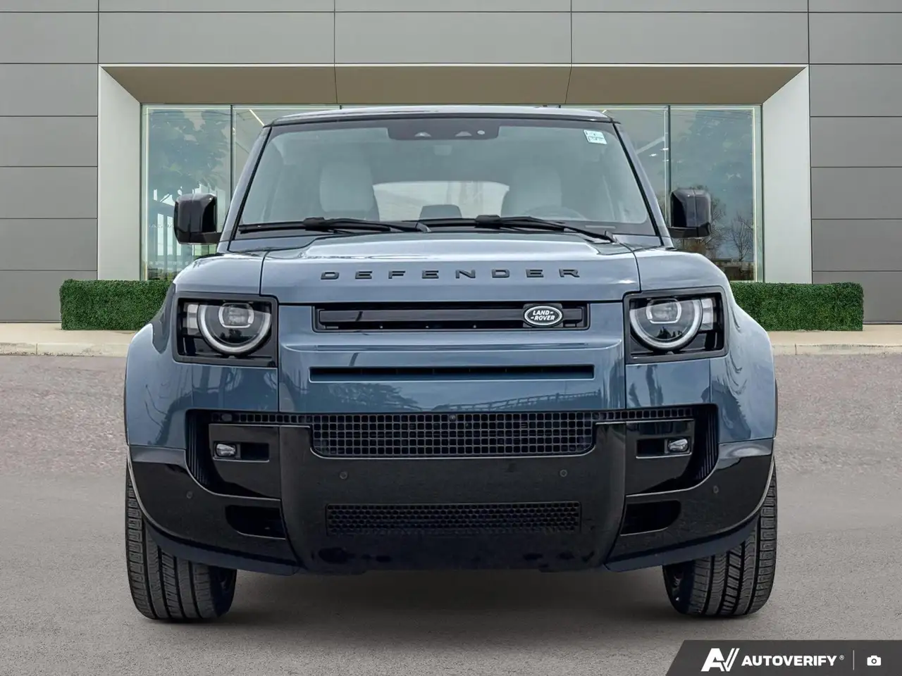 Land Rover Defender снимка Land Rover Defender