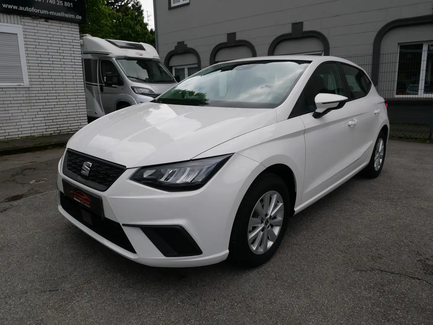 SEAT Ibiza Reference LED BRD 1. Hand Navi Touchscreen Kamera Blanc - 1