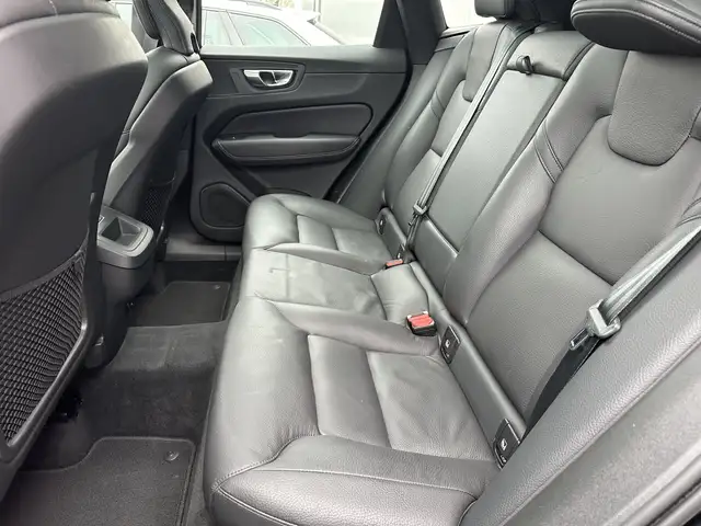 Volvo XC60 view 12