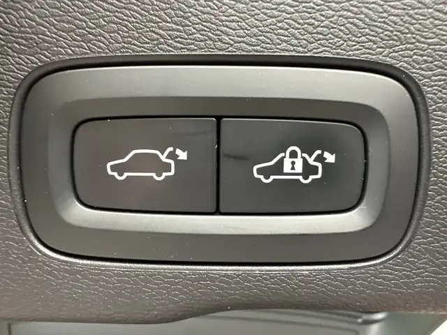 Volvo XC60 view 7