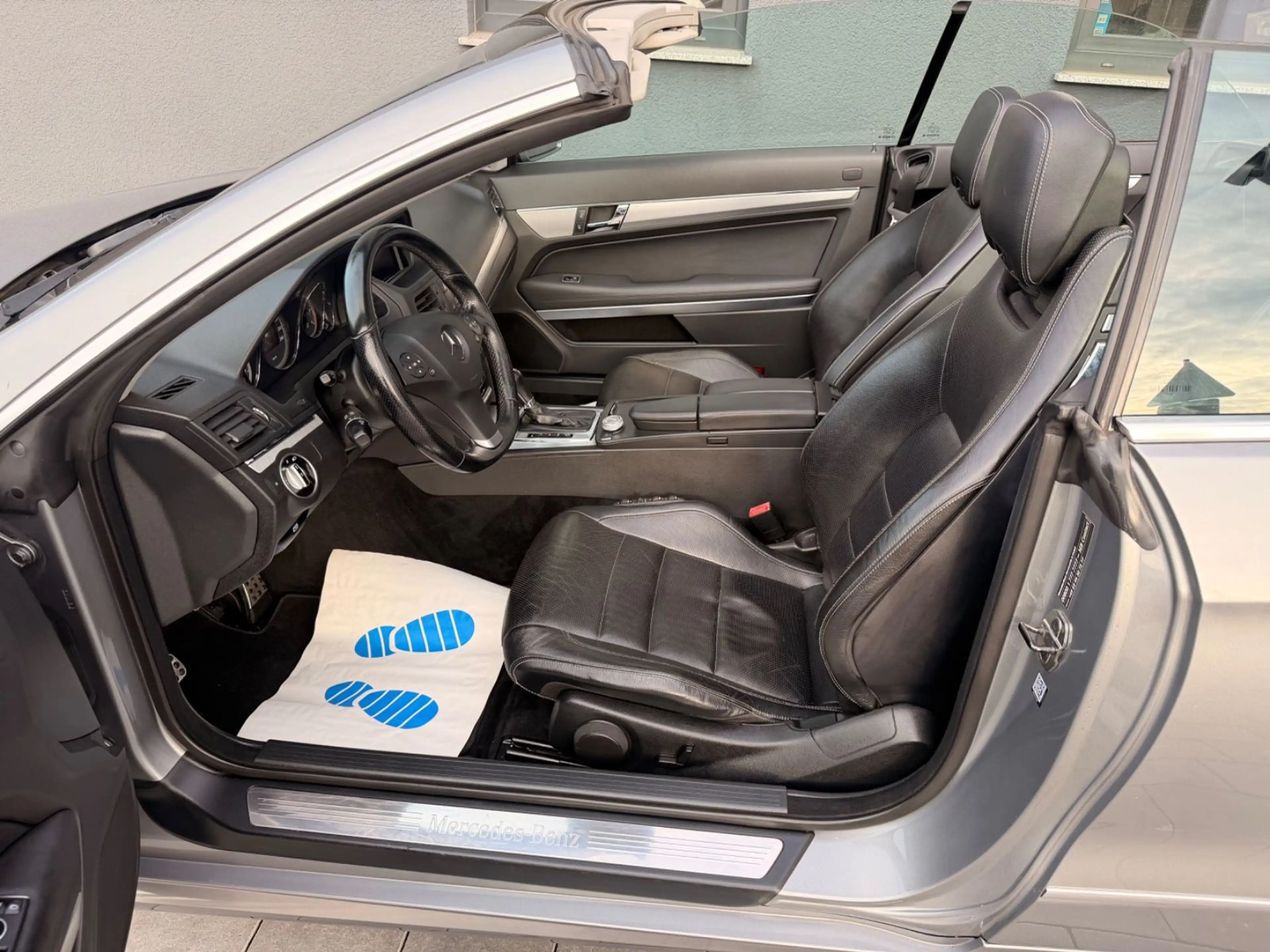 Mercedes-Benz E 220 CDI  Cabrio Automatik/AMG-Paket — photo 14
