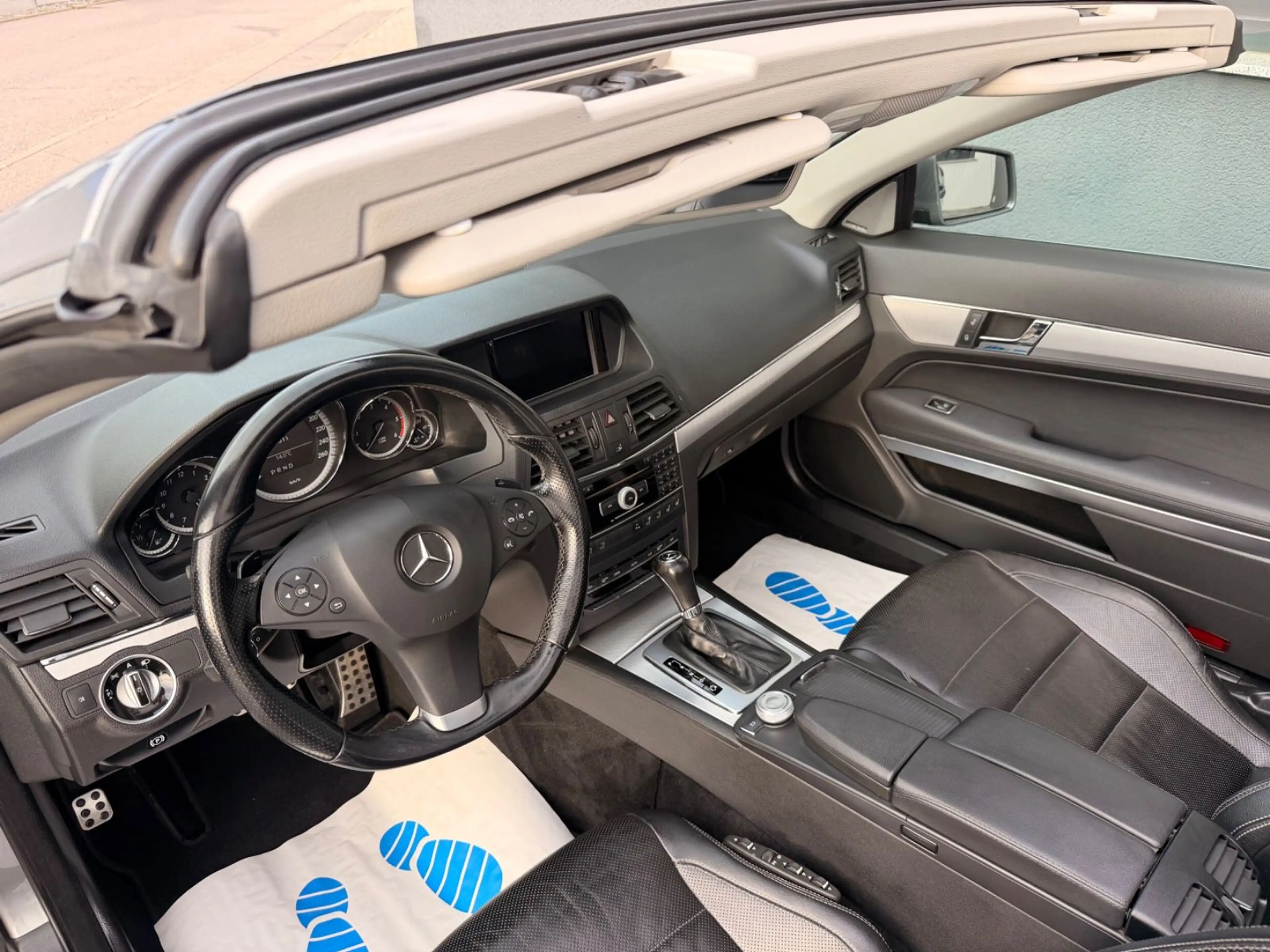 Mercedes-Benz E 220 CDI  Cabrio Automatik/AMG-Paket — photo 12