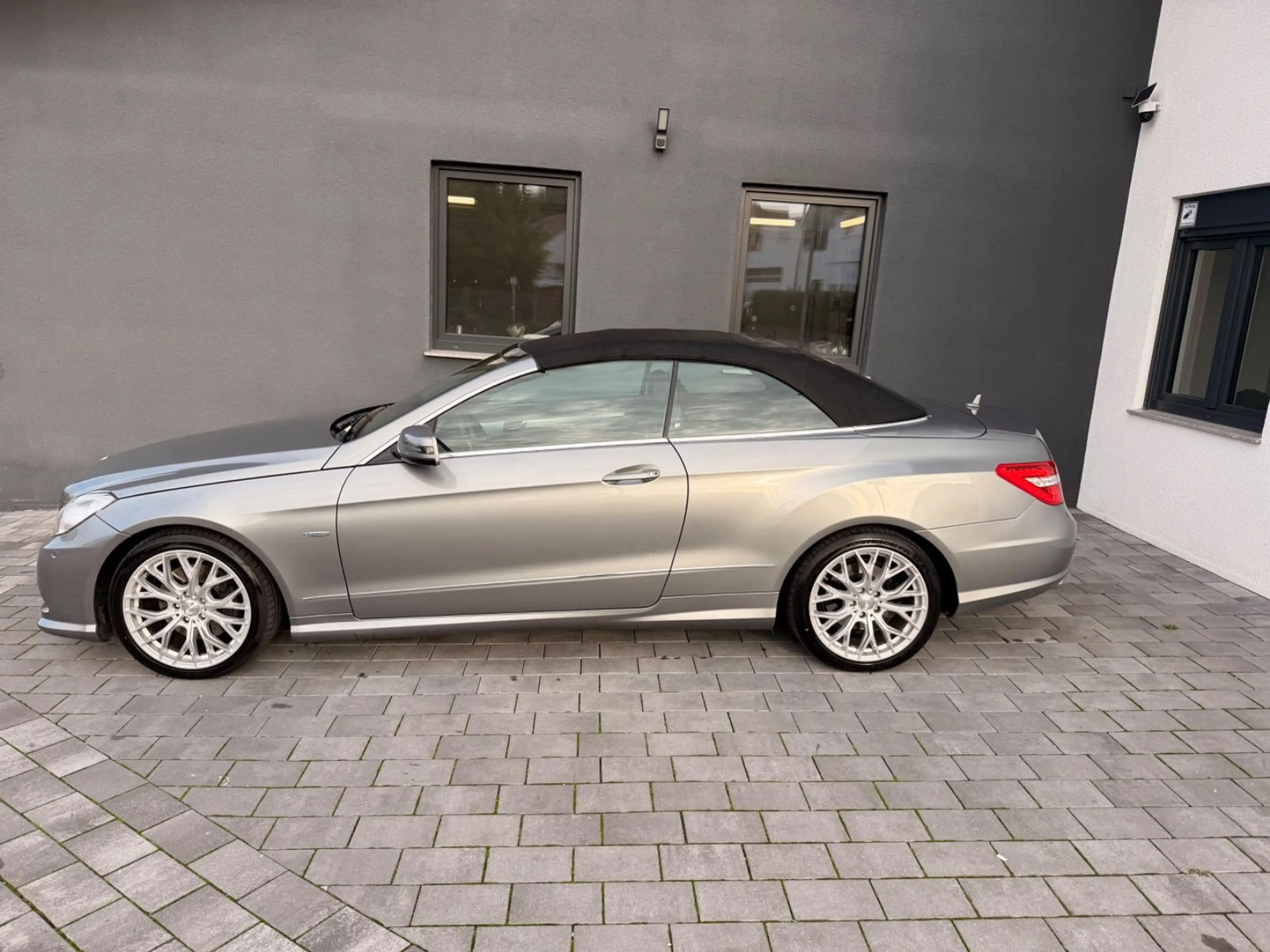 Mercedes-Benz E 220 CDI  Cabrio Automatik/AMG-Paket — photo 10