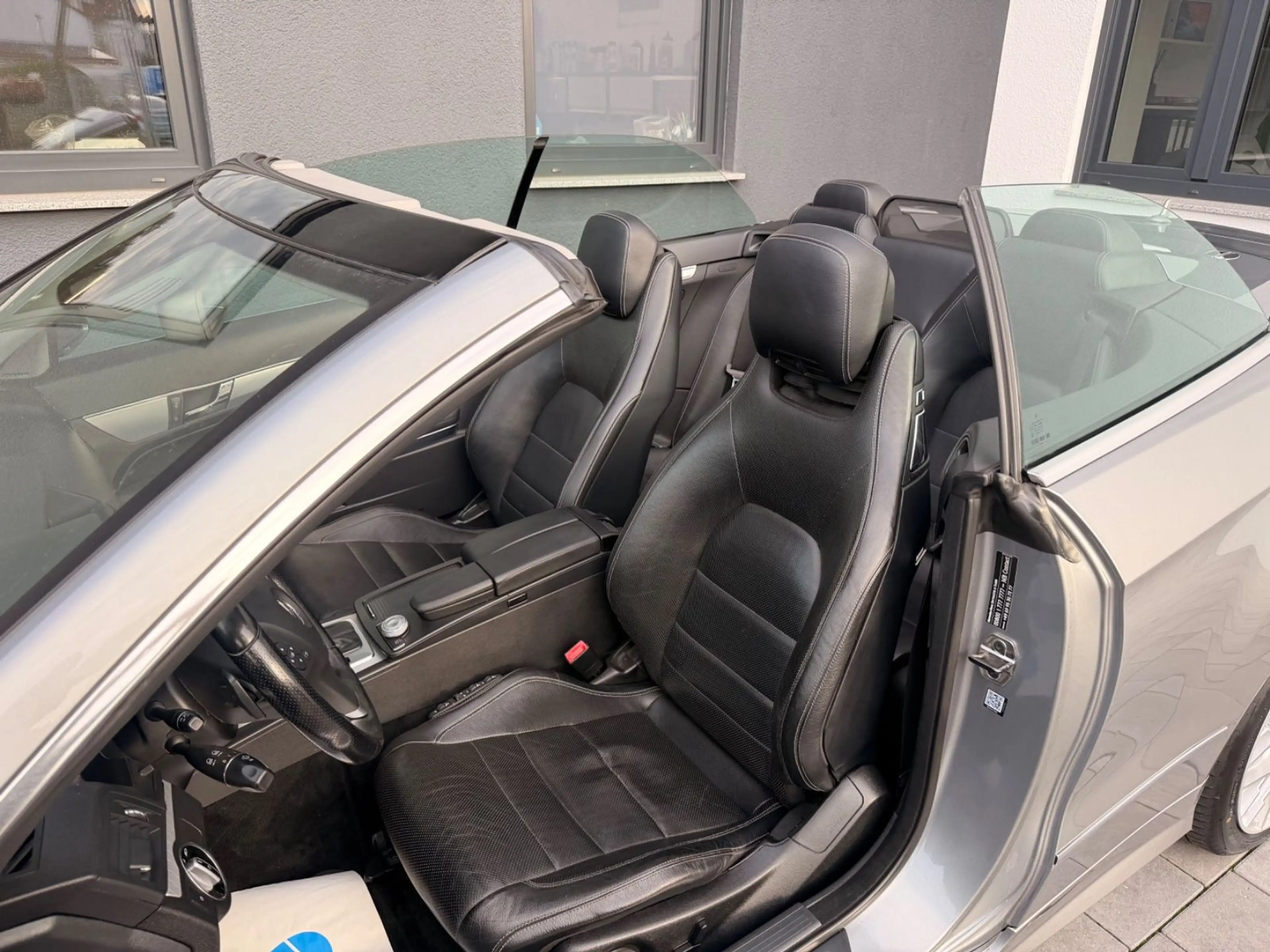 Mercedes-Benz E 220 CDI  Cabrio Automatik/AMG-Paket — photo 11