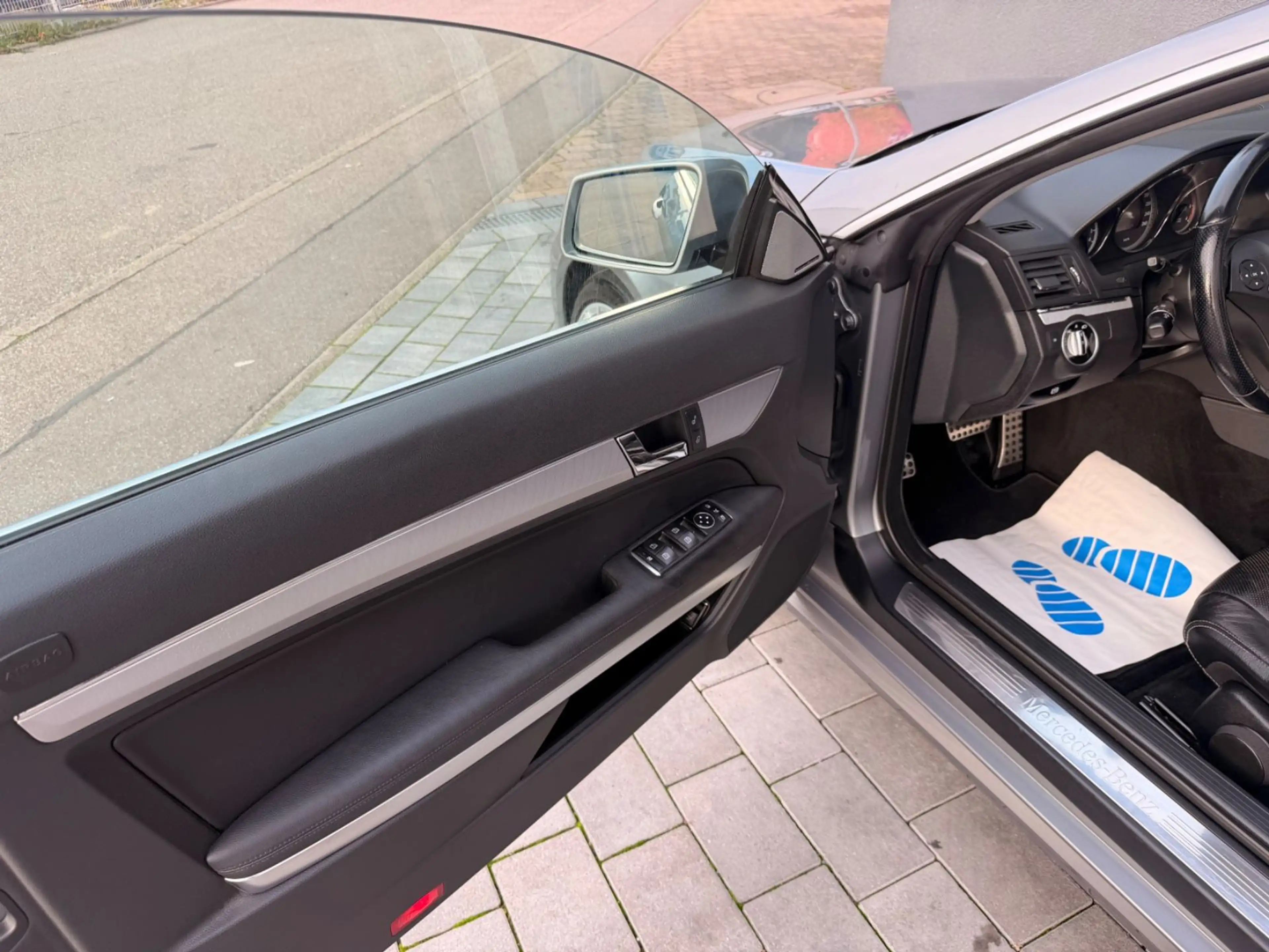Mercedes-Benz E 220 CDI  Cabrio Automatik/AMG-Paket — photo 13