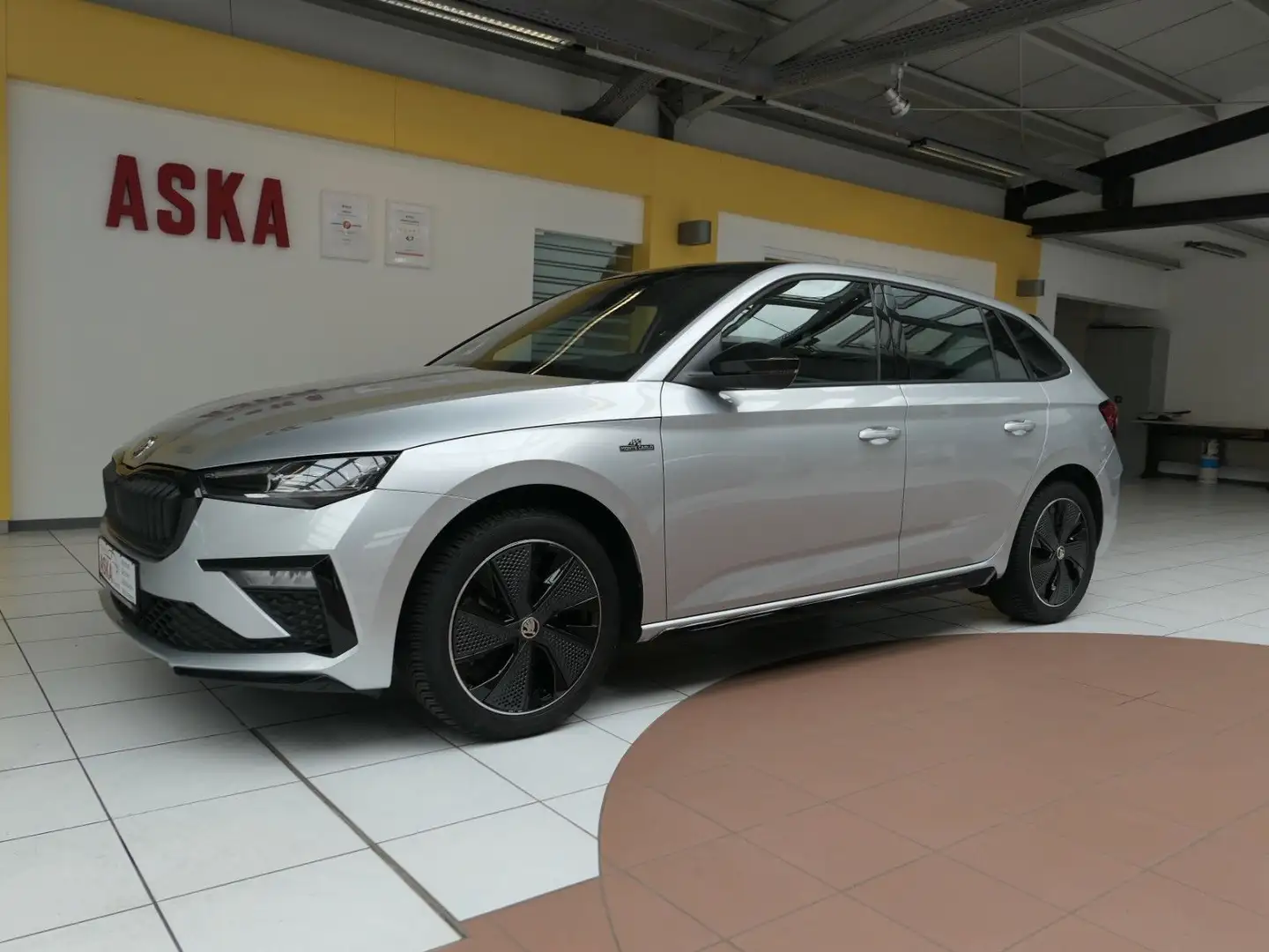 Skoda Scala Monte Carlo*ACC*LM*Android Auto*Panoramadach*LED Argento - 1