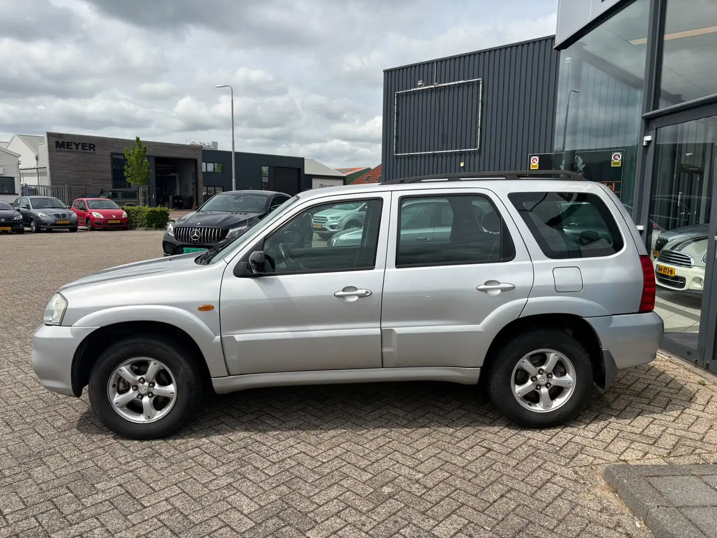 Mazda Tribute 2.3i Touring *AC 4WD Grau - 2