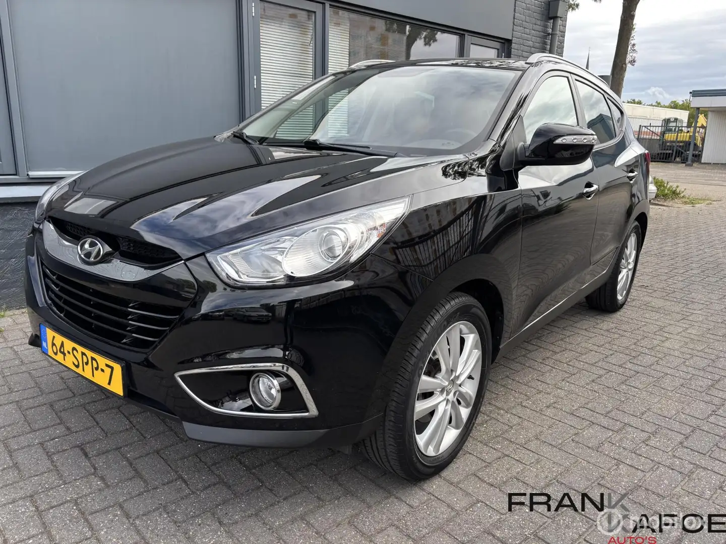 Hyundai iX35 2.0i i-Catcher Automaat NAVI ECC Cruise PANO 18" P Zwart - 1