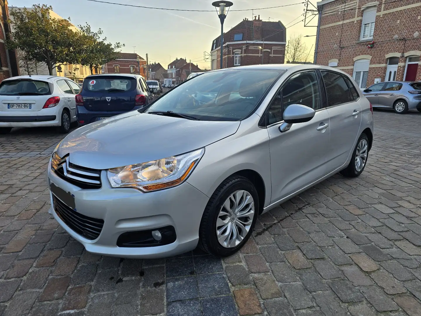 Citroen C4 HDi 90 FAP Millenium - 2