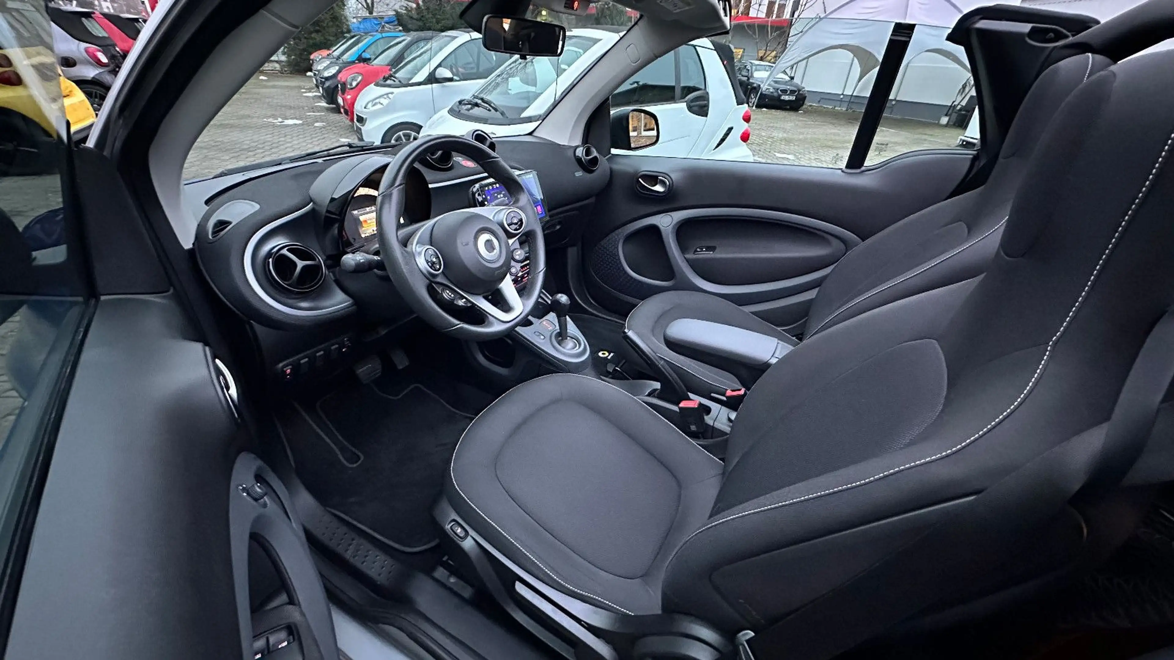 smart forTwo Cabrio TURBO DCT MIDNIGHT BLUE & SILVER TOP! — photo 4