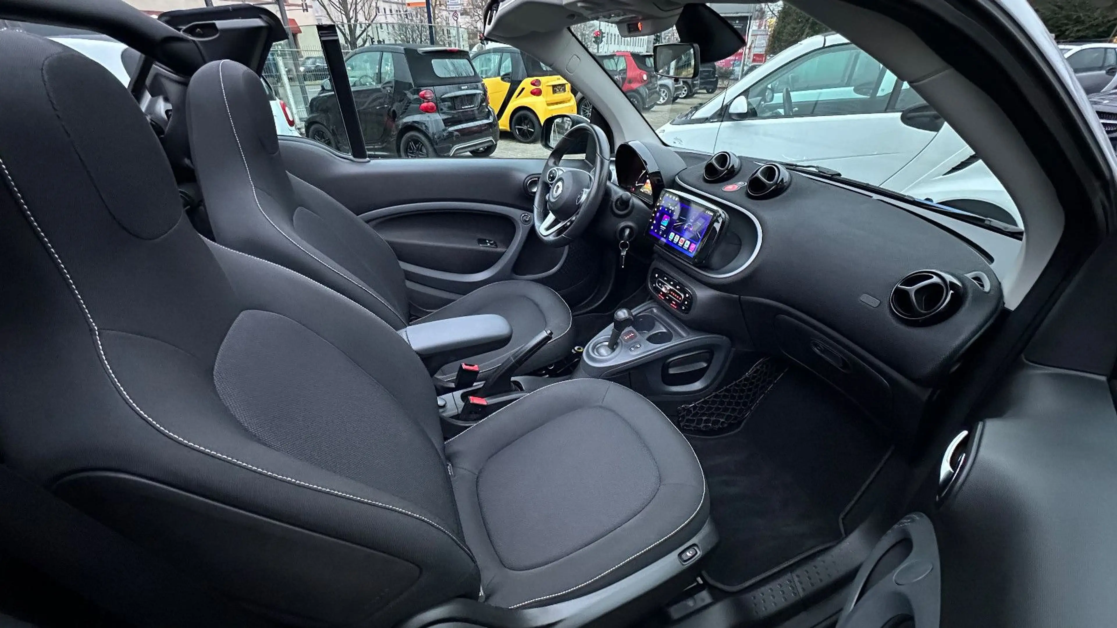 smart forTwo Cabrio TURBO DCT MIDNIGHT BLUE & SILVER TOP! — photo 5