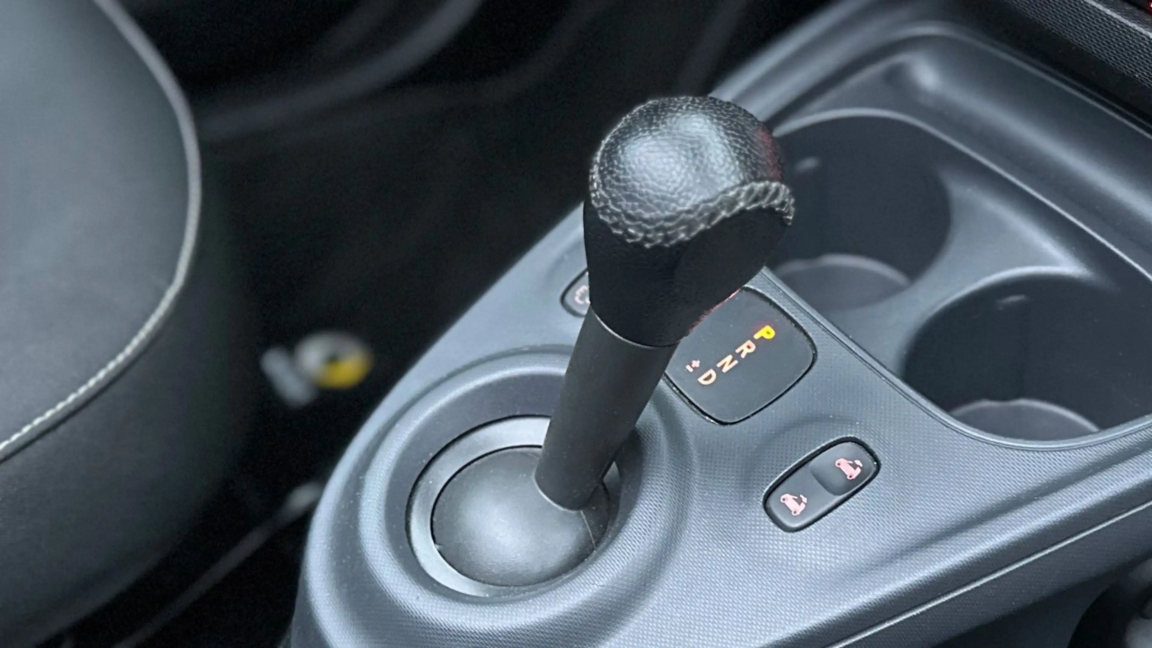 smart forTwo Cabrio TURBO DCT MIDNIGHT BLUE & SILVER TOP! — photo 14