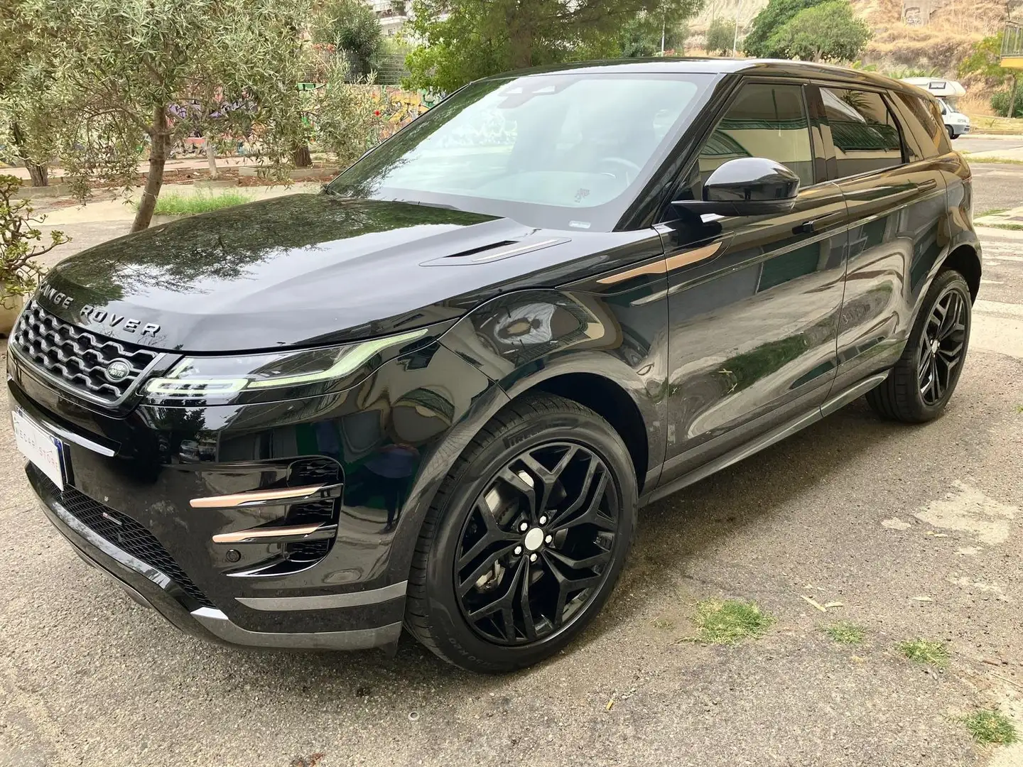 Land Rover Range Rover Evoque 2.0d i4 mhev R-Dynamic SE awd 163cv auto Zwart - 1