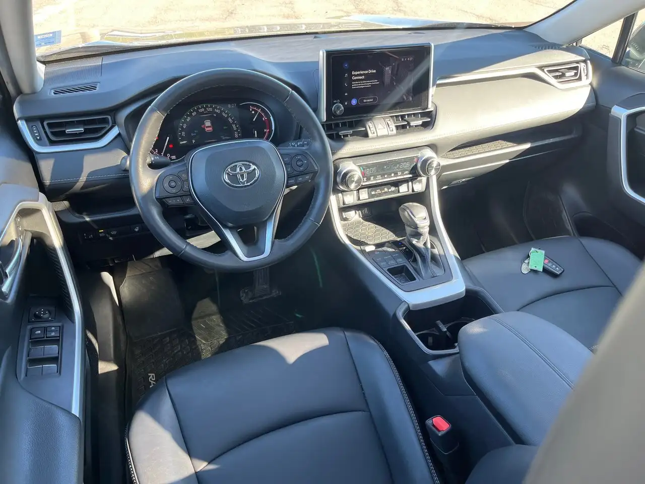 Toyota RAV 4 снимка Toyota RAV 4