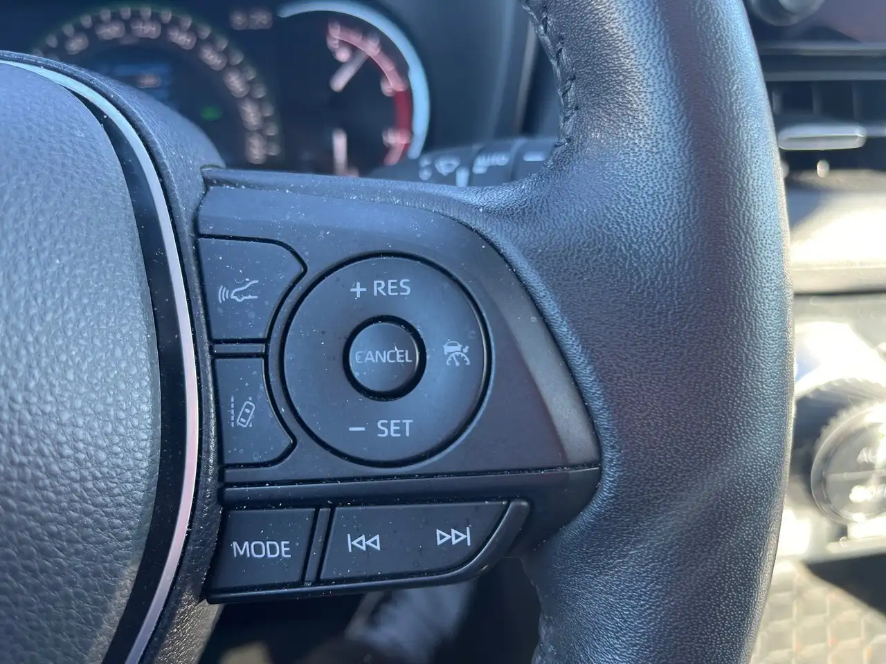 Toyota RAV 4 снимка Toyota RAV 4