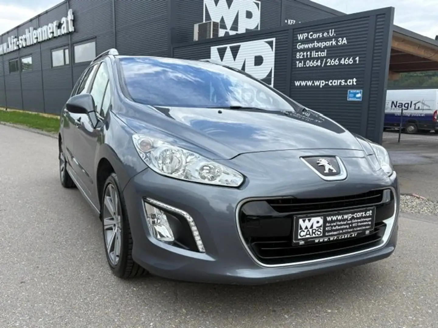 Peugeot 308 Allure Grau - 1