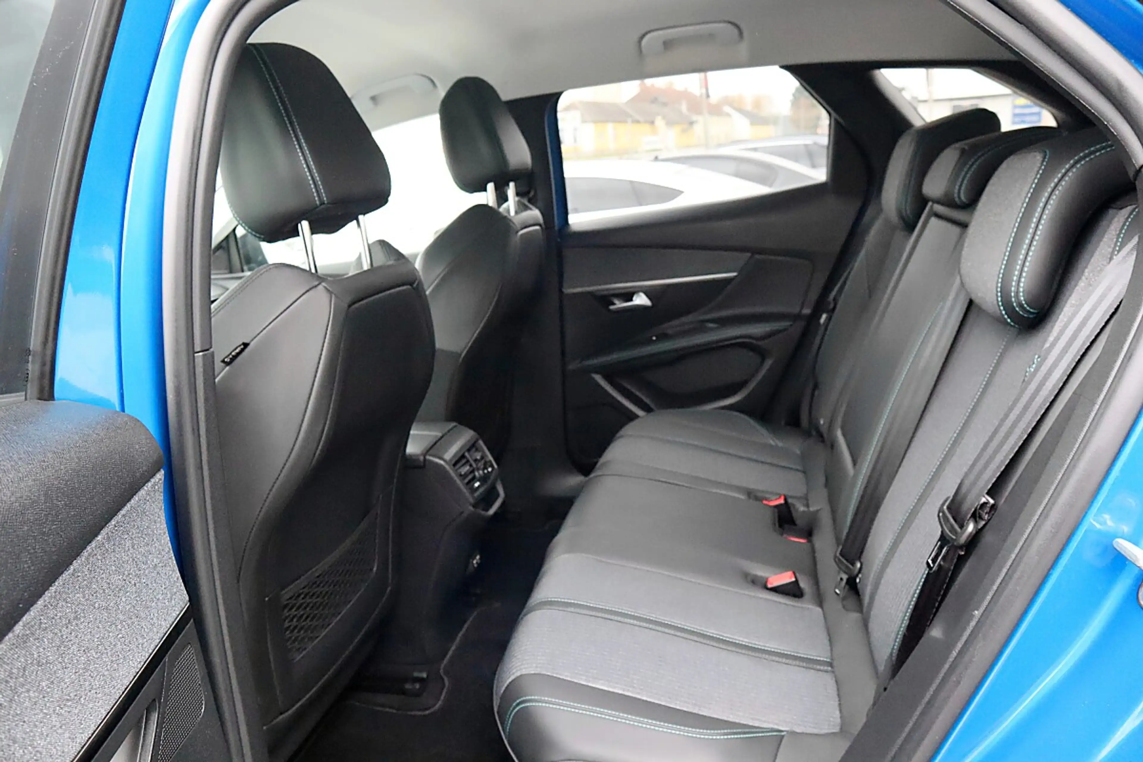 Peugeot 3008 BlueHDi 130 S&S EAT8 Allure Pack*1.Besitz*LED*N... — photo 7