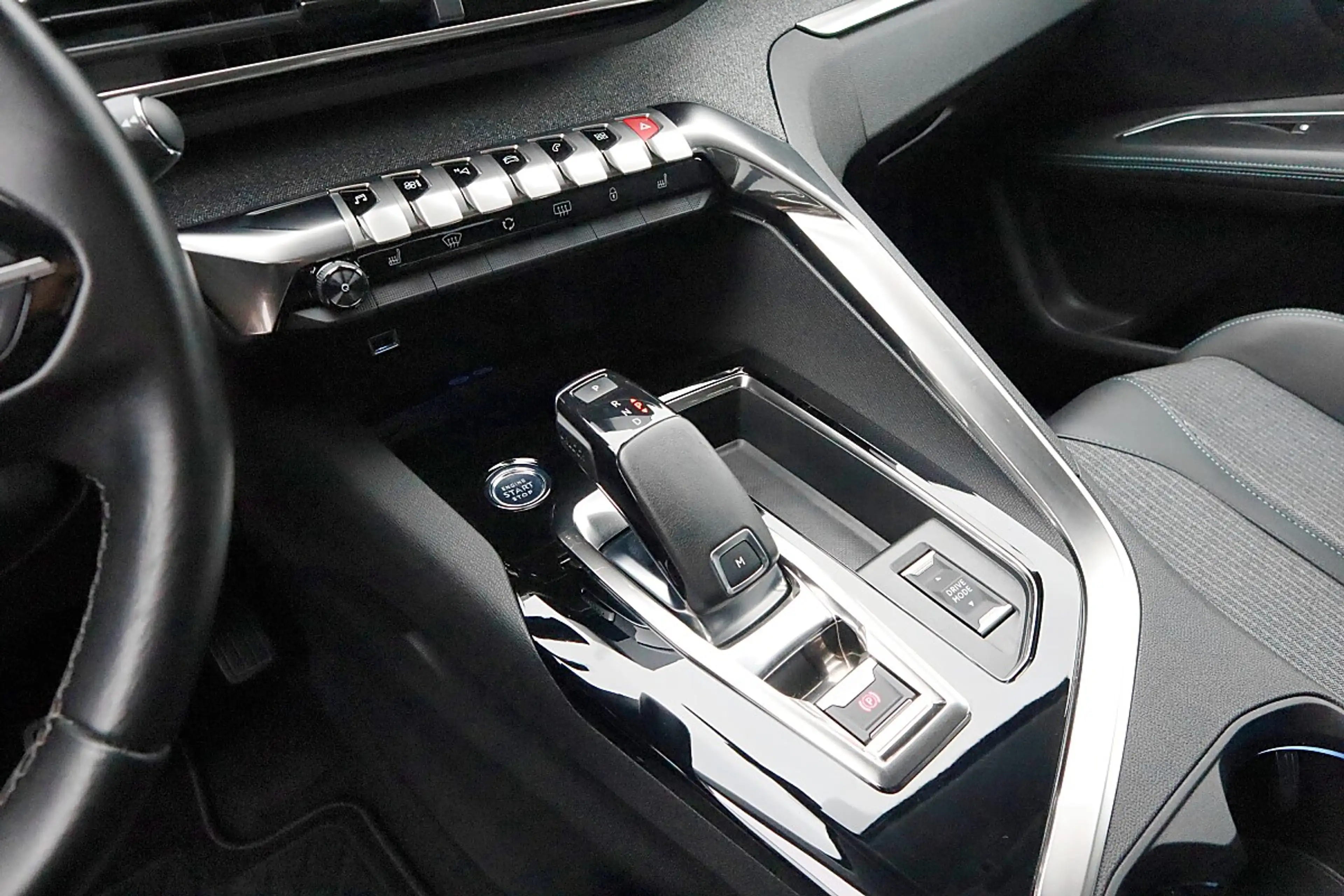 Peugeot 3008 BlueHDi 130 S&S EAT8 Allure Pack*1.Besitz*LED*N... — photo 11