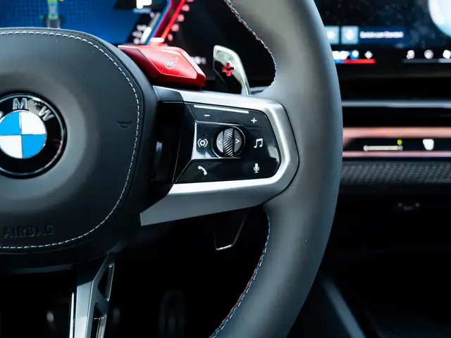 BMW M5 view 17