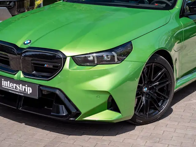 BMW M5 view 7