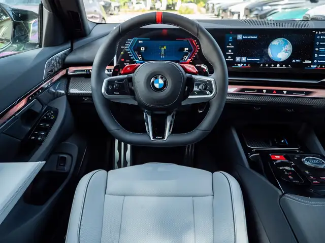 BMW M5 view 13