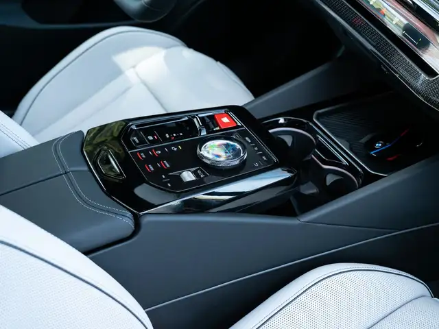BMW M5 view 18
