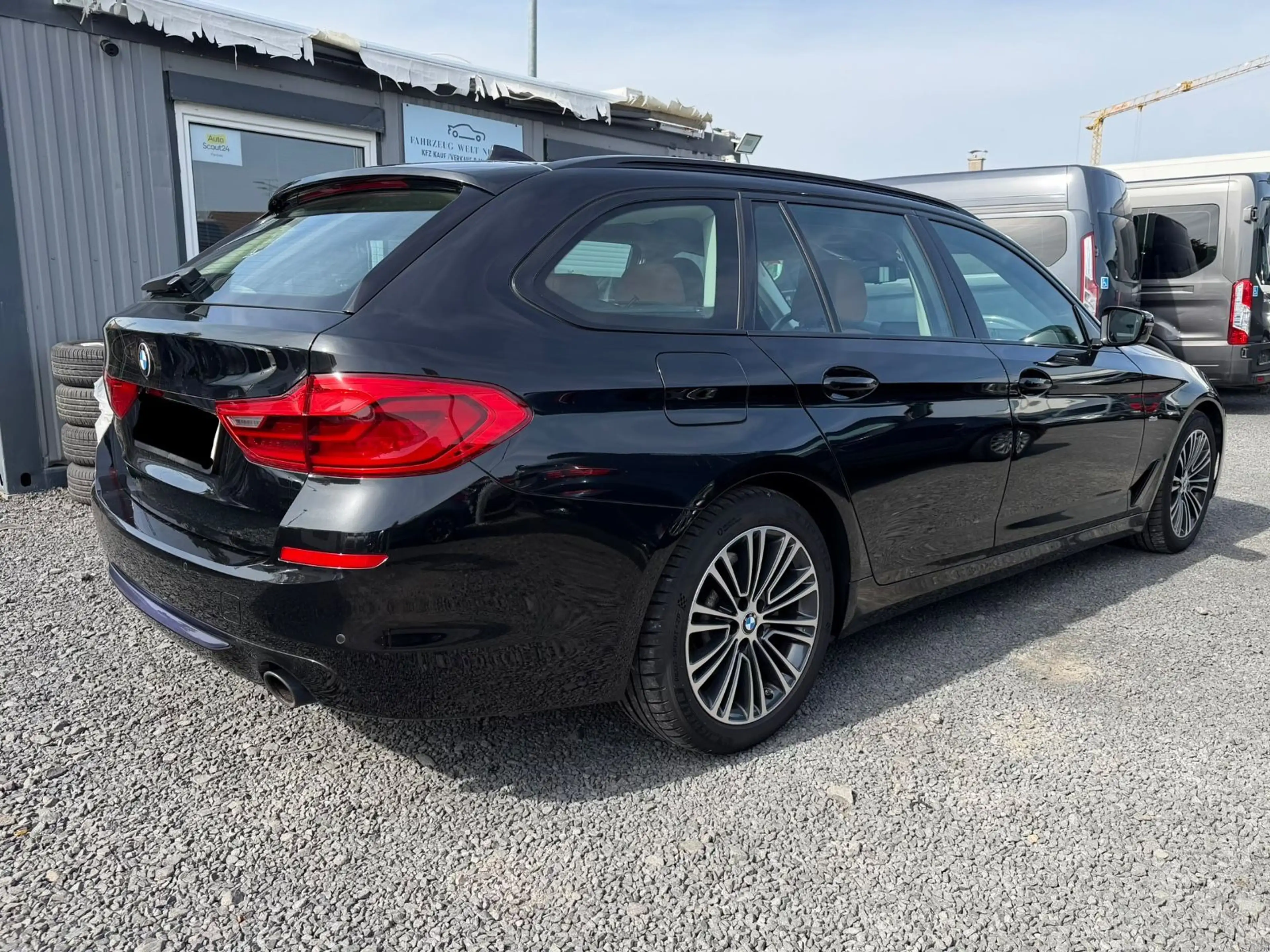 BMW 525 d Sport Line Touring - Head Up- AHK - — photo 4